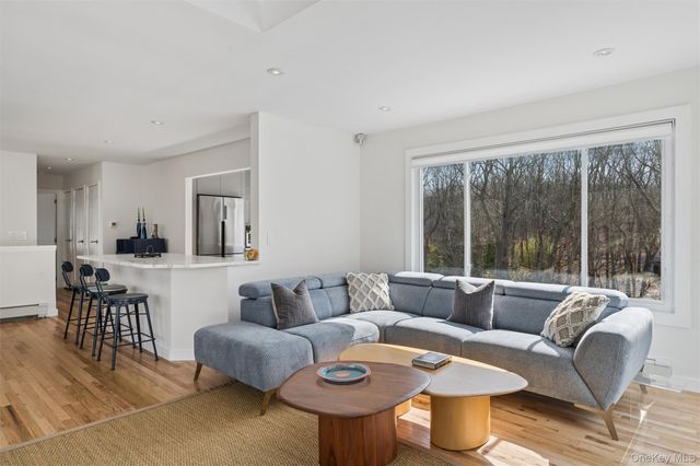 14 Old Trail Road, Water Mill, NY 11976