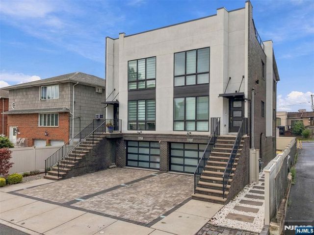 209 Wayne Avenue A, Cliffside Park, NJ 07010