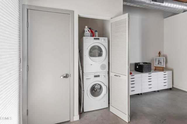 527 Molino Street 108, Los Angeles, CA 90013