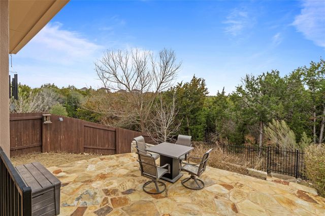 242 S Sage HOLW, Dripping Springs, TX 78620