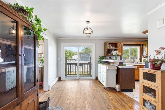 91 Sycamore St, Swansea, MA 02777