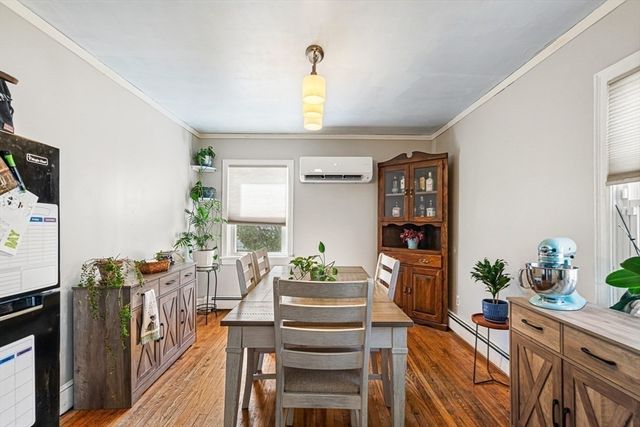 91 Sycamore St, Swansea, MA 02777