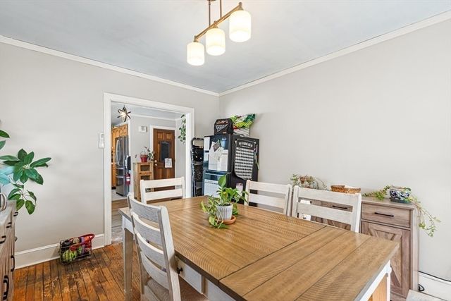 91 Sycamore St, Swansea, MA 02777