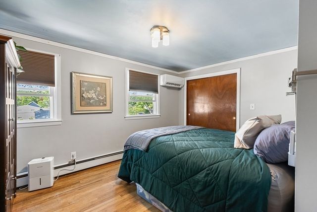 91 Sycamore St, Swansea, MA 02777