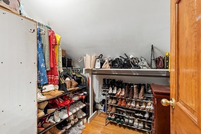 91 Sycamore St, Swansea, MA 02777