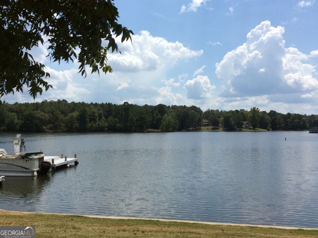 1060 Pinehurst Drive, Greensboro, GA 30642