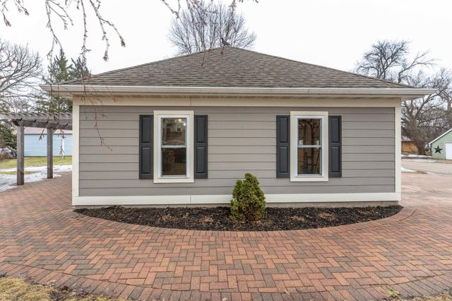 121 6th Avenue SE, Elbow Lake, MN 56531