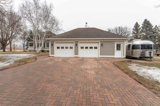 121 6th Avenue SE, Elbow Lake, MN 56531