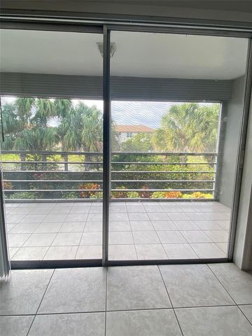 4291 NW 9th Avenue 202, Deerfield Beach, FL 33064