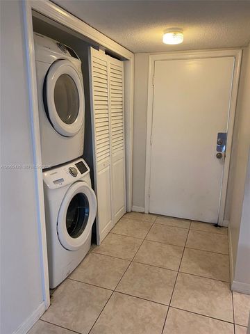 4291 NW 9th Avenue 202, Deerfield Beach, FL 33064