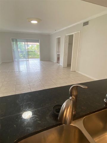 4291 NW 9th Avenue 202, Deerfield Beach, FL 33064