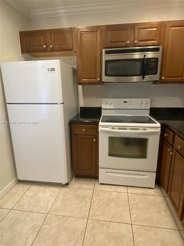 4291 NW 9th Avenue 202, Deerfield Beach, FL 33064