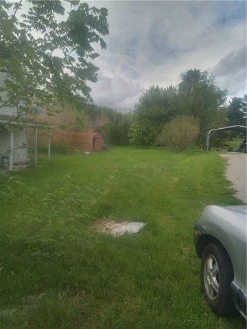 212 Dupont Ln, Georges Twp, PA 15401