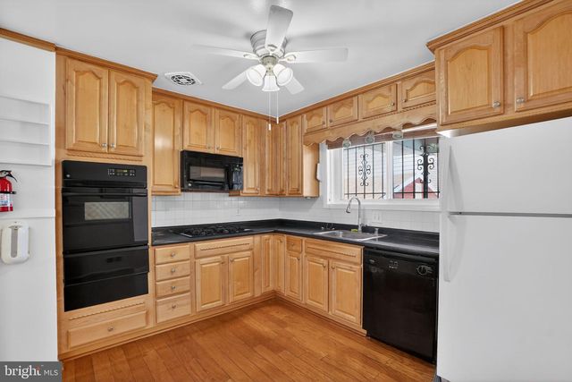 109 VAN BUREN ST NW, Washington, DC 20012