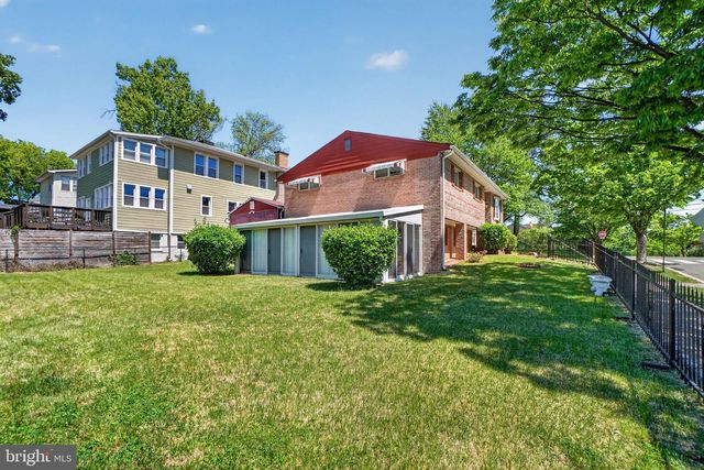 109 VAN BUREN ST NW, Washington, DC 20012