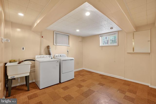 109 VAN BUREN ST NW, Washington, DC 20012