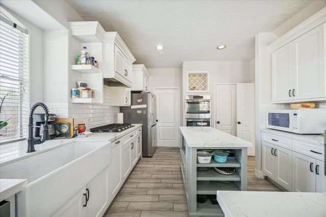 3802 Mission Valley Drive, Missouri City, TX 77459