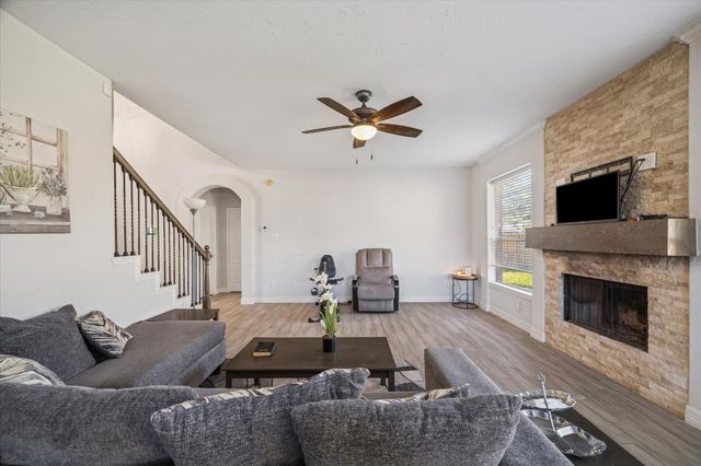 3802 Mission Valley Drive, Missouri City, TX 77459