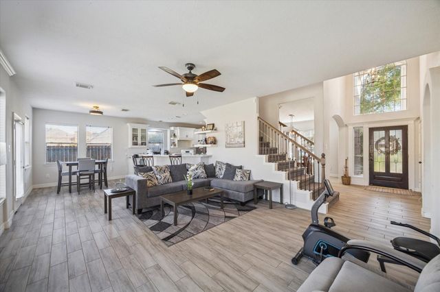 3802 Mission Valley Drive, Missouri City, TX 77459