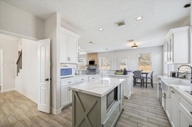 3802 Mission Valley Drive, Missouri City, TX 77459