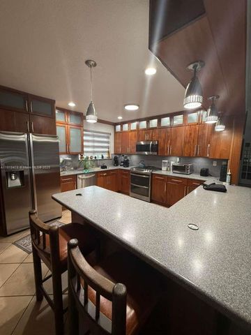 8700 SW 19th Ter 0, Miami, FL 33165