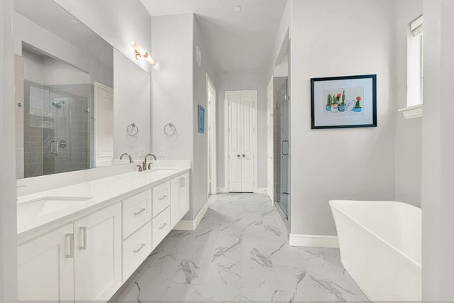 5015 Meridian Lane 2101, Addison, TX 75001