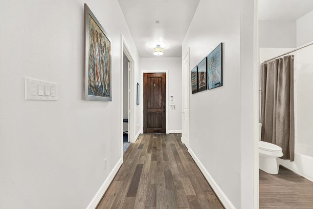5015 Meridian Lane 2101, Addison, TX 75001