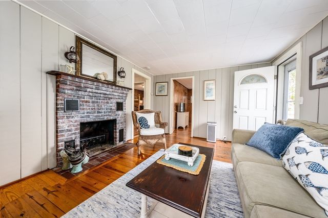 274 Shad Hole Rd, Dennis, MA 02639