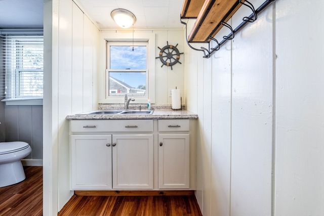 274 Shad Hole Rd, Dennis, MA 02639