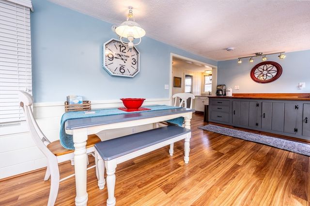 274 Shad Hole Rd, Dennis, MA 02639