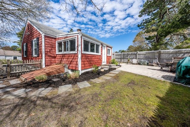 274 Shad Hole Rd, Dennis, MA 02639