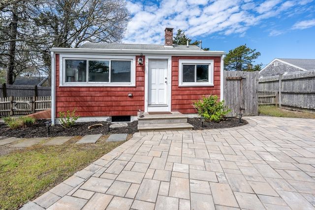 274 Shad Hole Rd, Dennis, MA 02639
