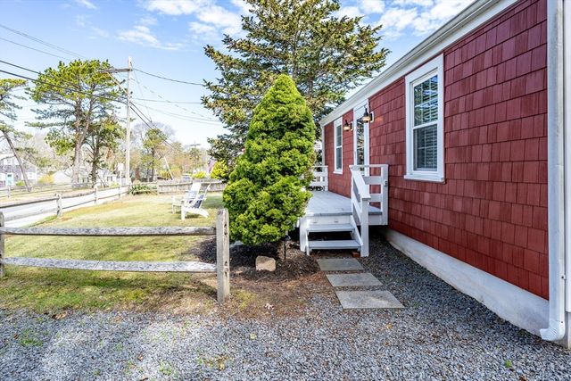 274 Shad Hole Rd, Dennis, MA 02639