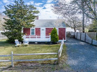 274 Shad Hole Rd, Dennis, MA 02639