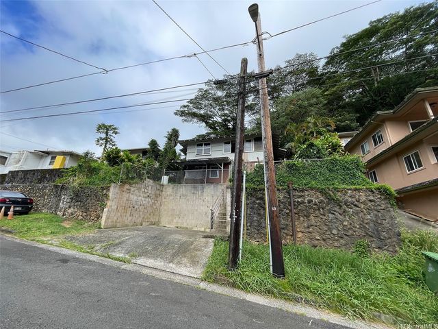 1625 Kalaepaa Drive, Honolulu, HI 96819