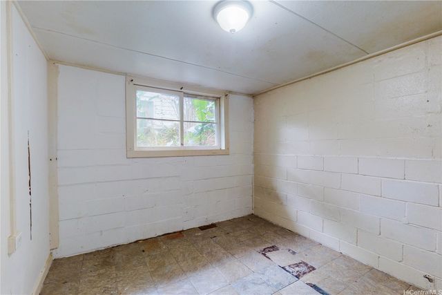 1625 Kalaepaa Drive, Honolulu, HI 96819