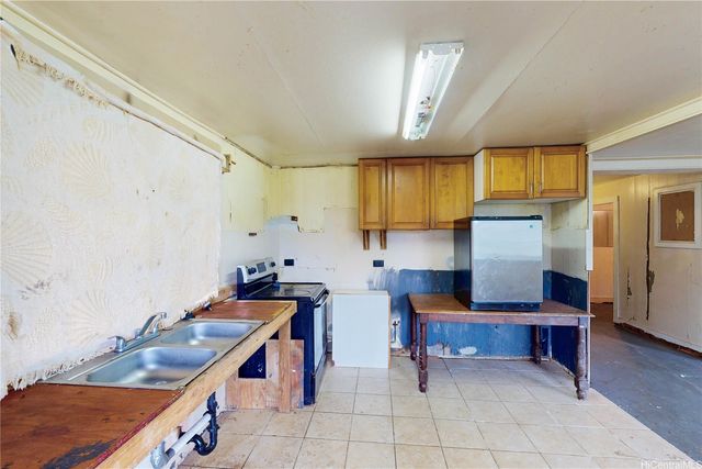 1625 Kalaepaa Drive, Honolulu, HI 96819