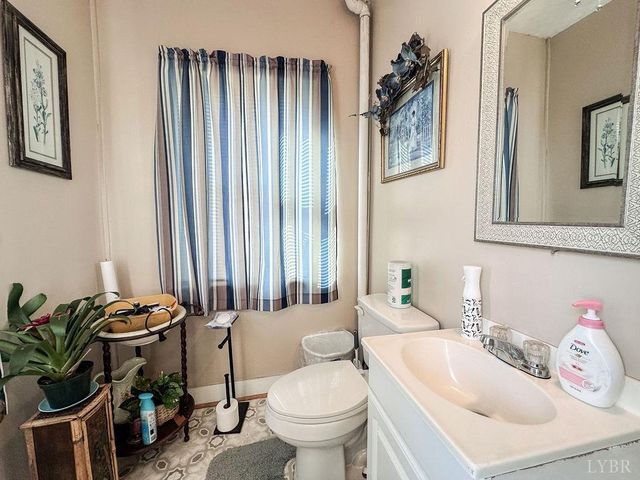 1300 16th Street, Lynchburg, VA 24504