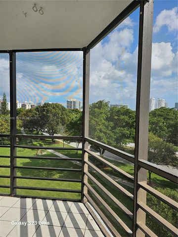 20400 W Country Club Dr 508, Aventura, FL 33180