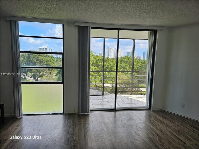 20400 W Country Club Dr 508, Aventura, FL 33180
