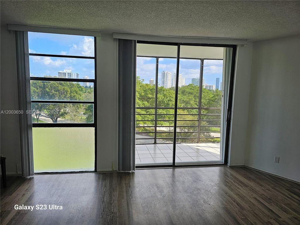 20400 W Country Club Dr 508, Aventura, FL 33180
