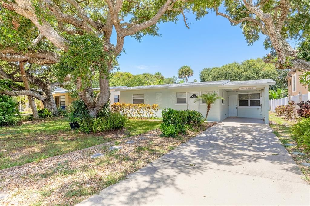 822 E 12TH AVENUE, New Smyrna Beach, FL 32169