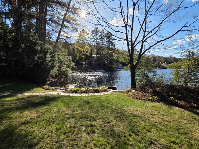 93 Algonquin Road, Enfield, NH 03748