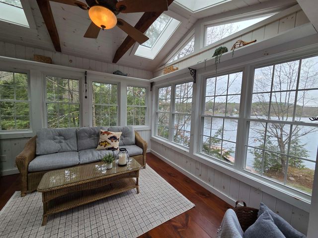 93 Algonquin Road, Enfield, NH 03748