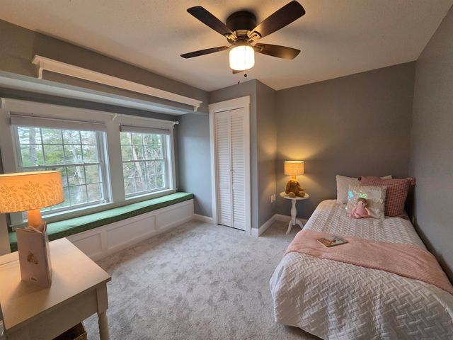 93 Algonquin Road, Enfield, NH 03748