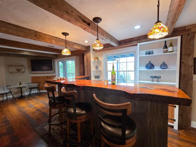 93 Algonquin Road, Enfield, NH 03748