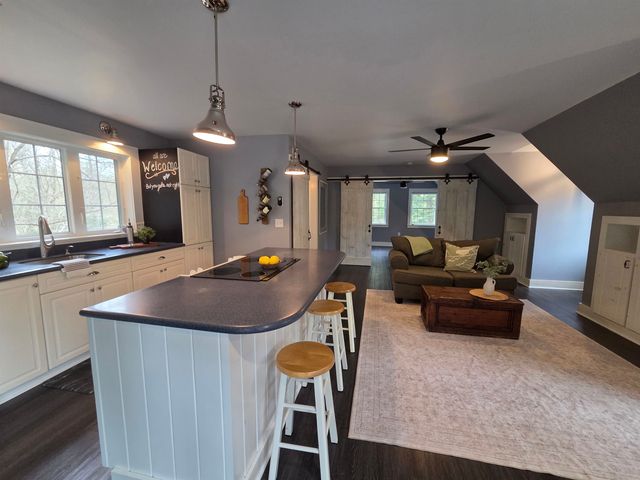 93 Algonquin Road, Enfield, NH 03748