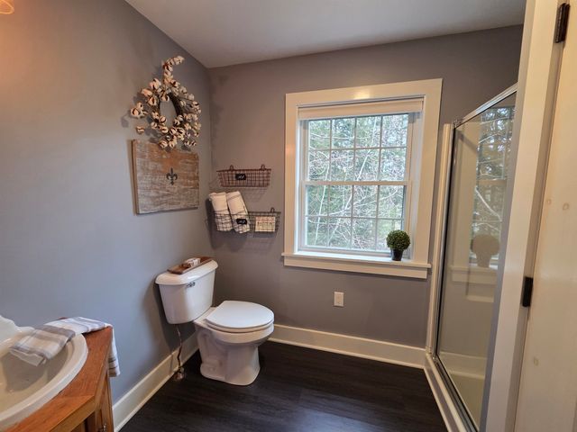 93 Algonquin Road, Enfield, NH 03748