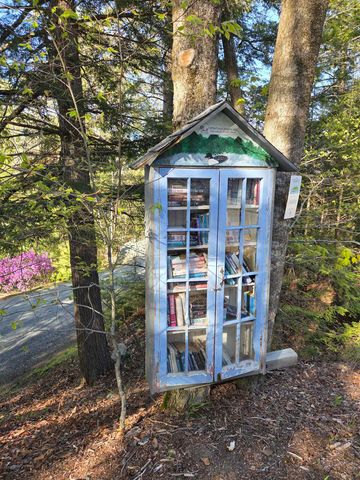 93 Algonquin Road, Enfield, NH 03748