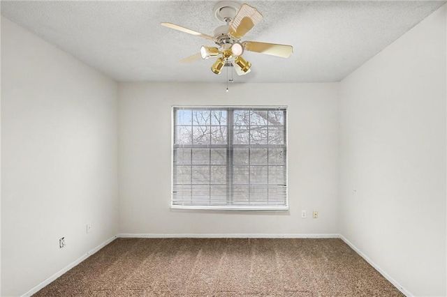 14112 W 87TH Terrace, Lenexa, KS 66215